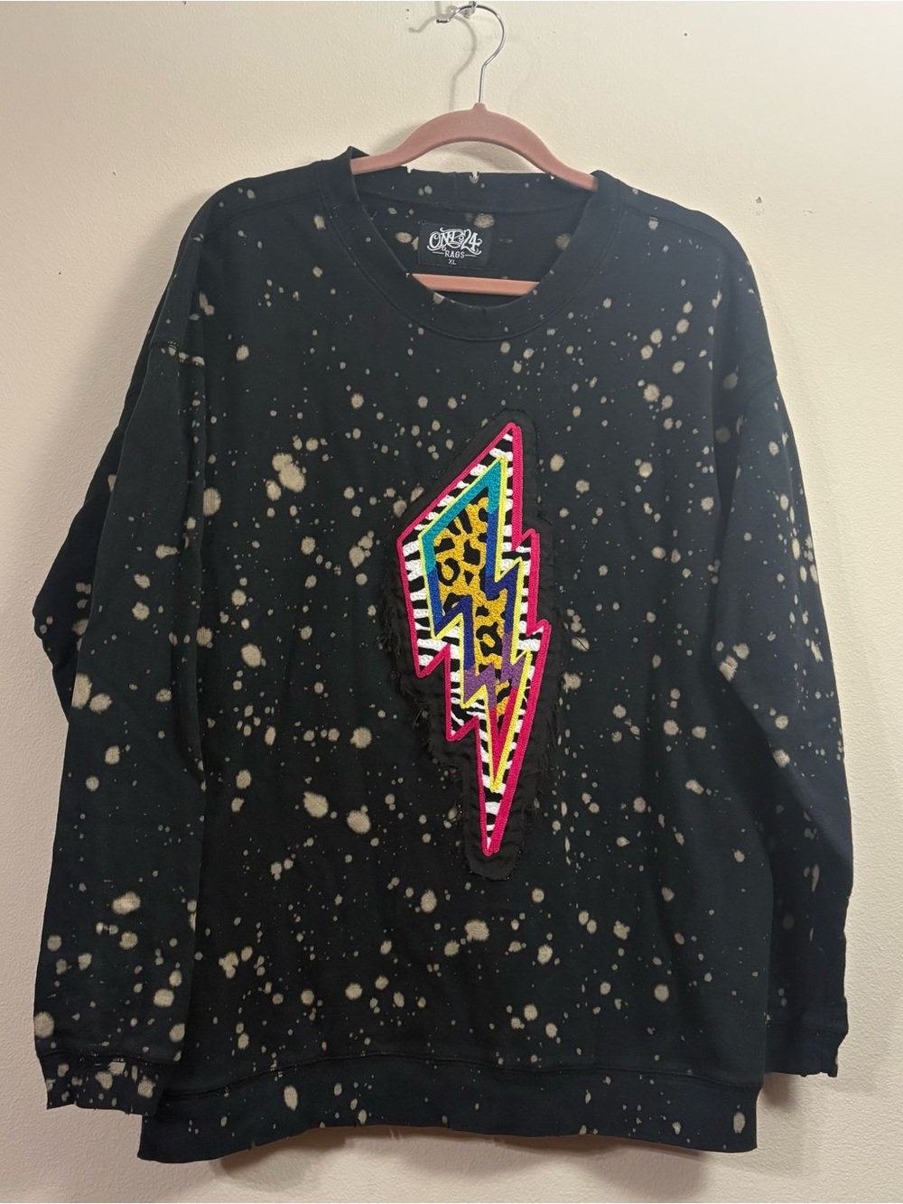 ⚡️ Sweatshirt⚡️ One 24 Rags black womens XL lightening bolt bleached splatter